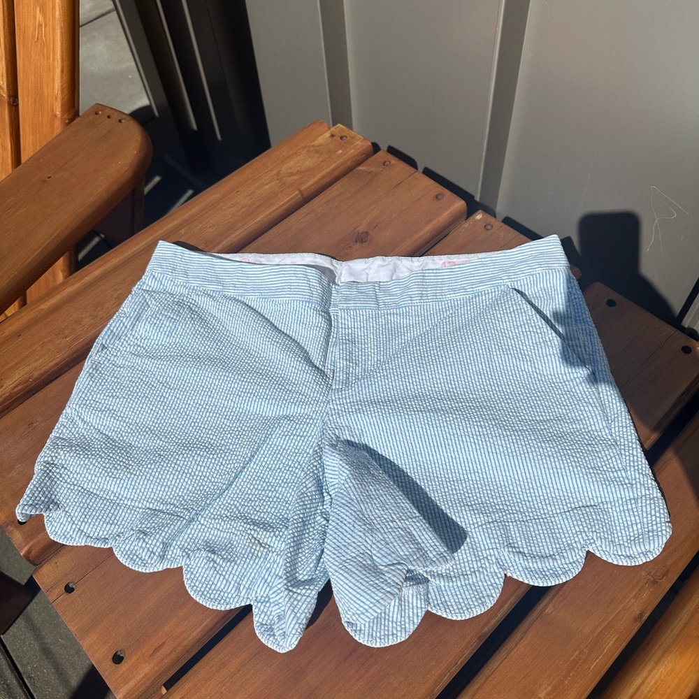 The Buttercup Scalloped Seersucker Shorts - Light Blue